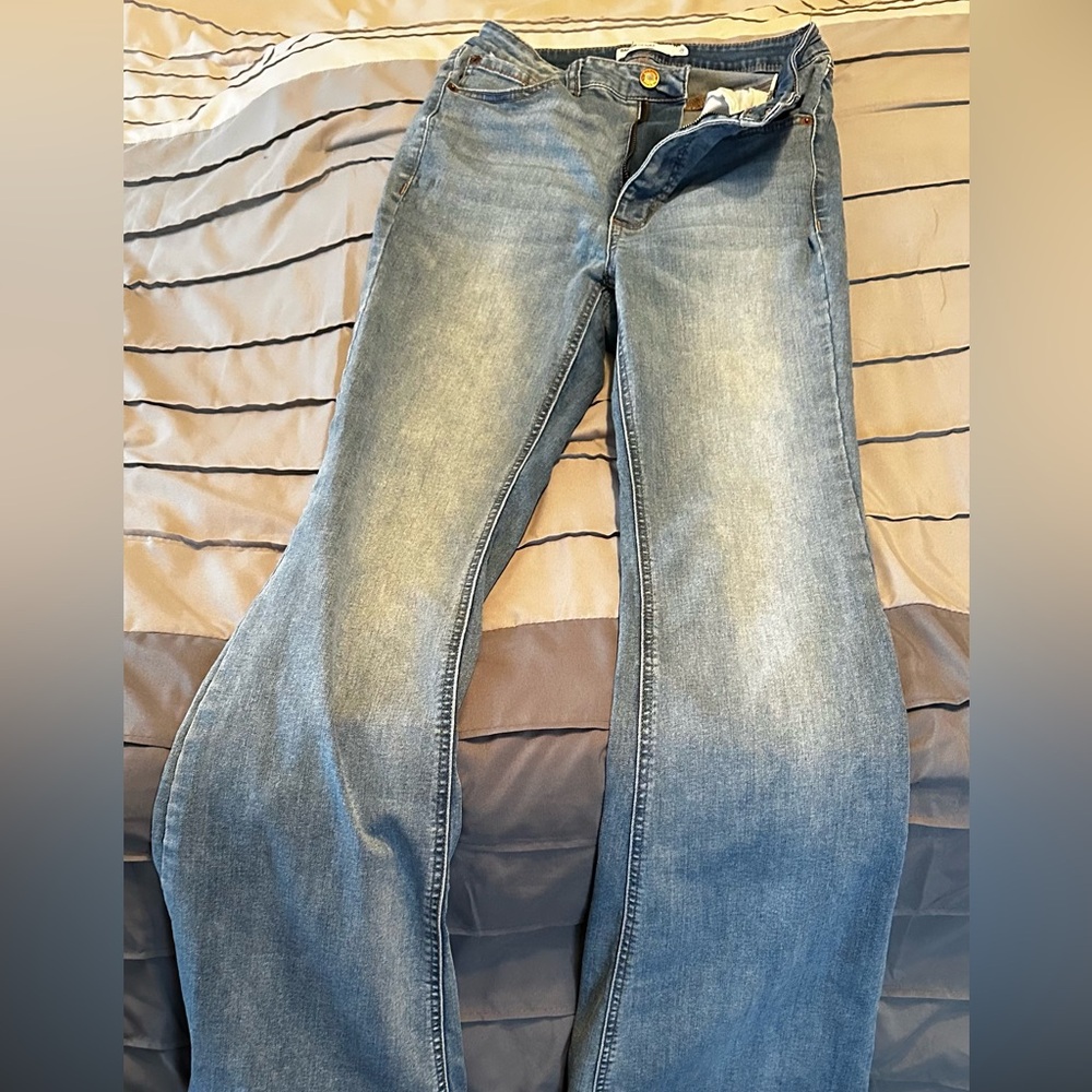 Garage Wide Leg Jeans (no rips)